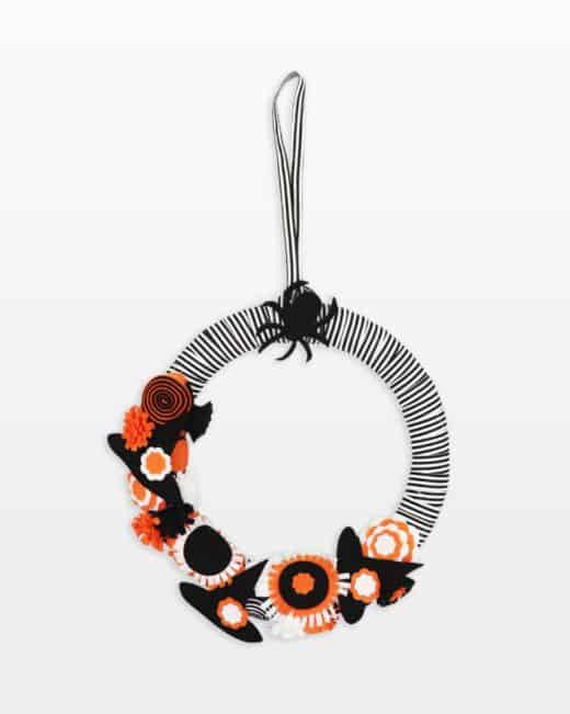 go! modern witch wreath pattern