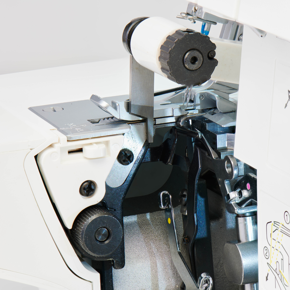 SINGER® SE017 Elite Overlocker