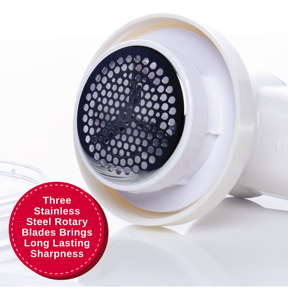 SINGER Travel Lint Remover three stainless steel rotary blades bring long lasting sharpness