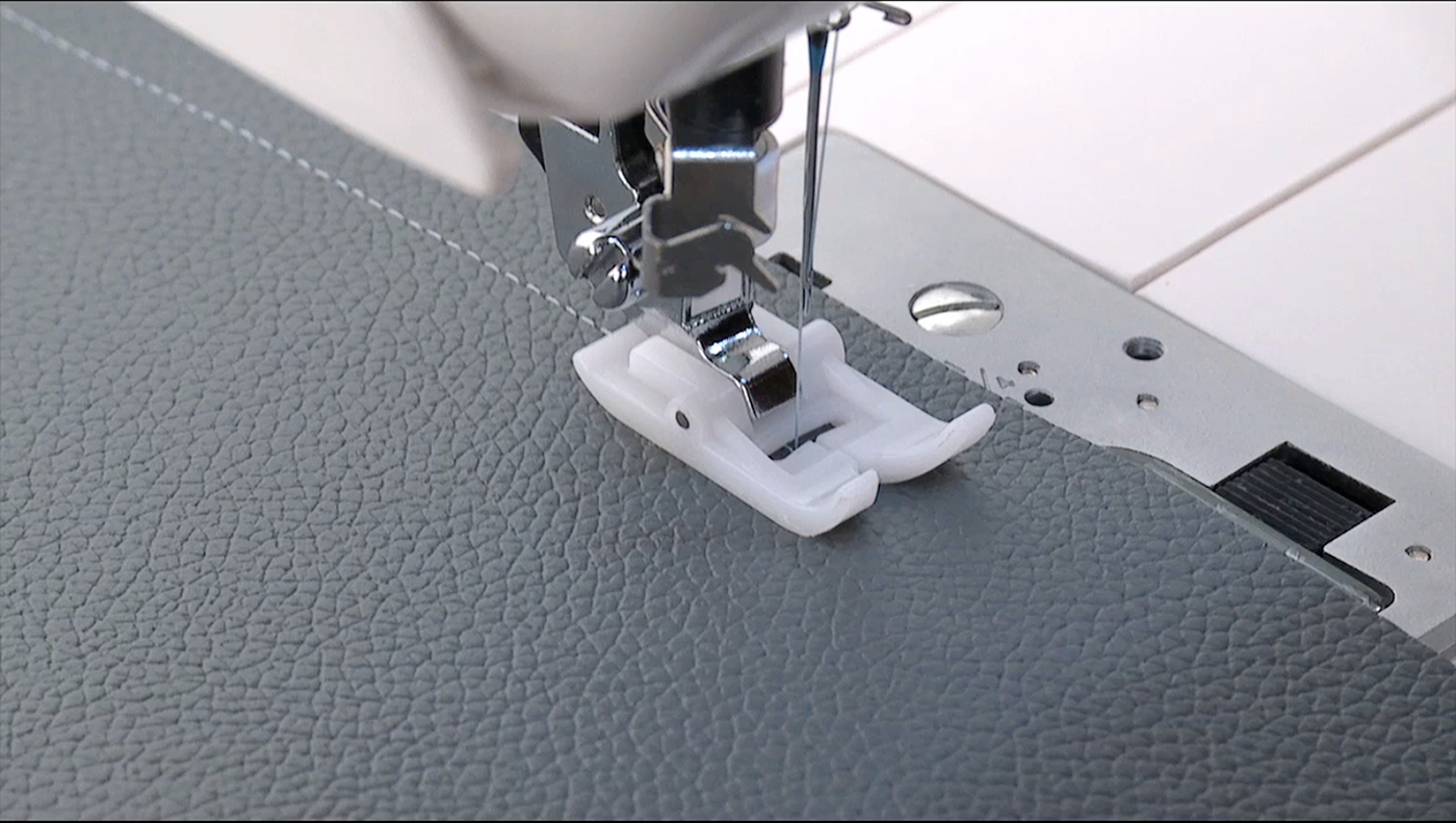 SINGER® Teflon (Non-Stick) Snap-on Presser Foot