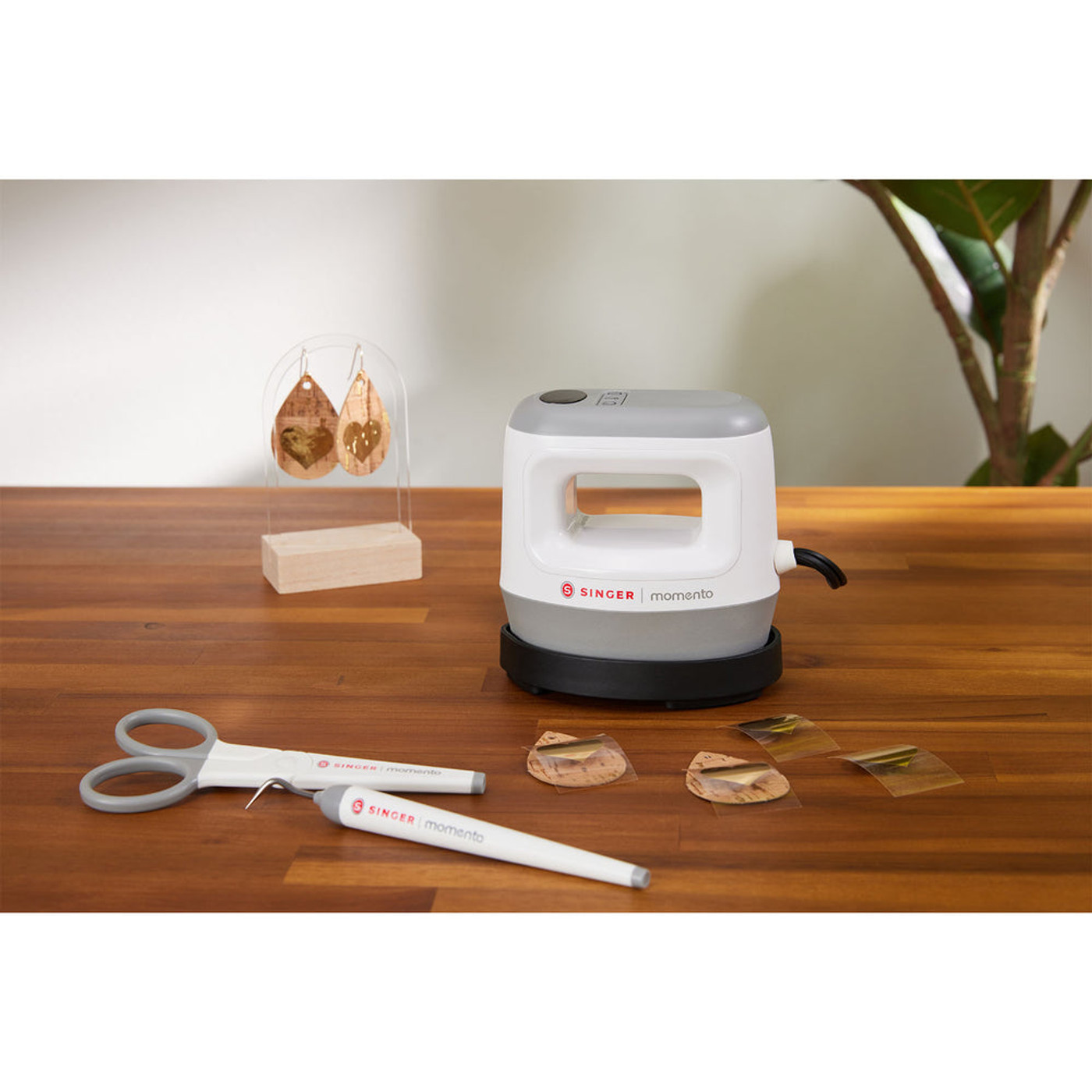 SINGER® MOMENTO™ Mini Press