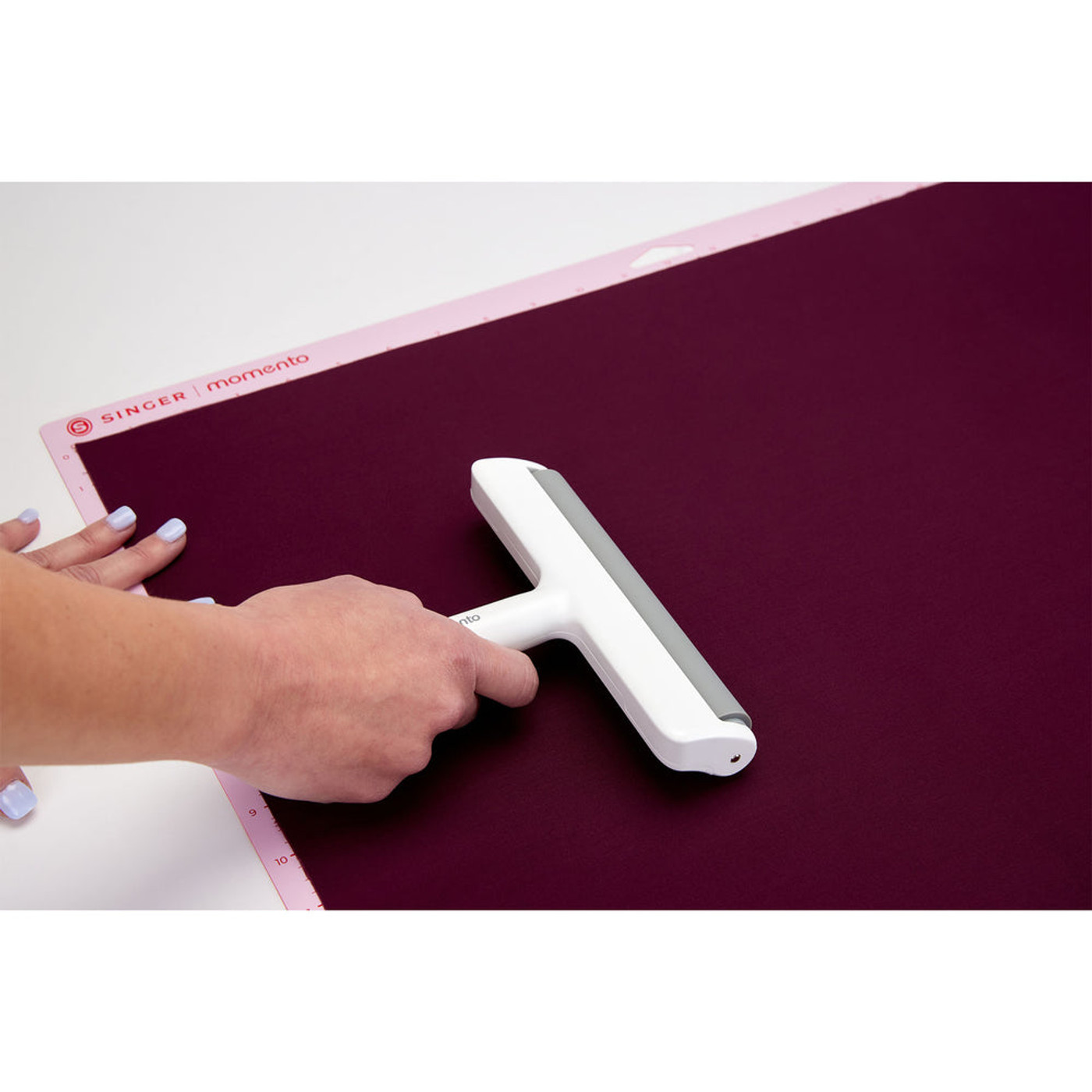 SINGER® MOMENTO™ 6 inch Brayer