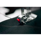 pfaff® admire™ air 6000 black coverlock machine
