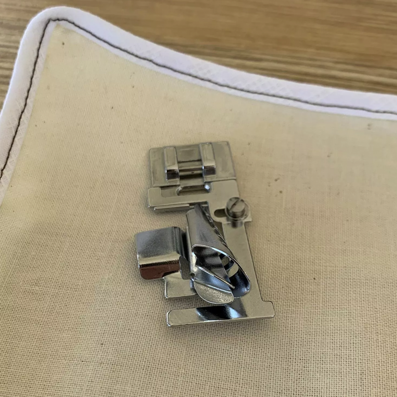 How to use the Bias Binding Presser Foot