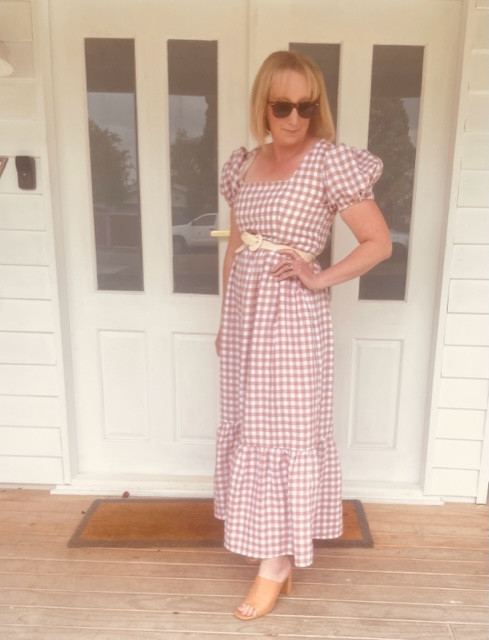 Sewing An Invisible Zip and Square Neck Bodice