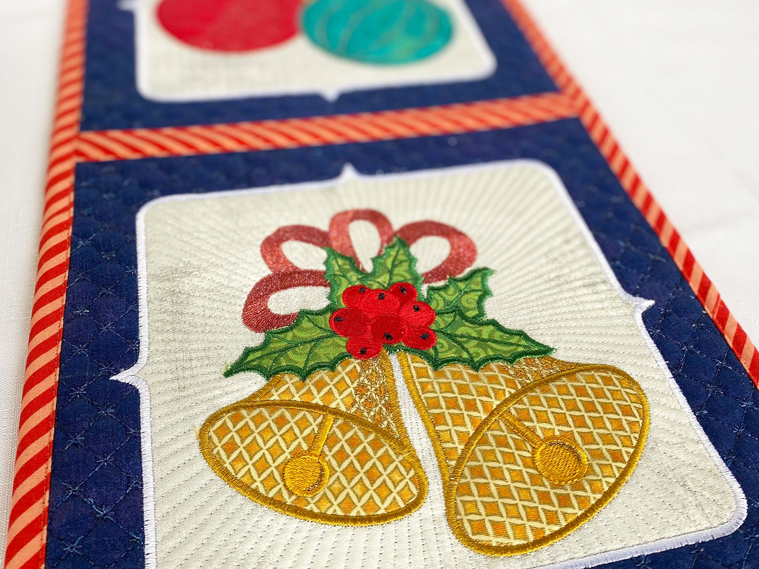 Quilted Christmas Wall Hanging
