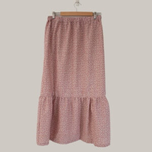 How to sew a simple skirt with a ruffled hem