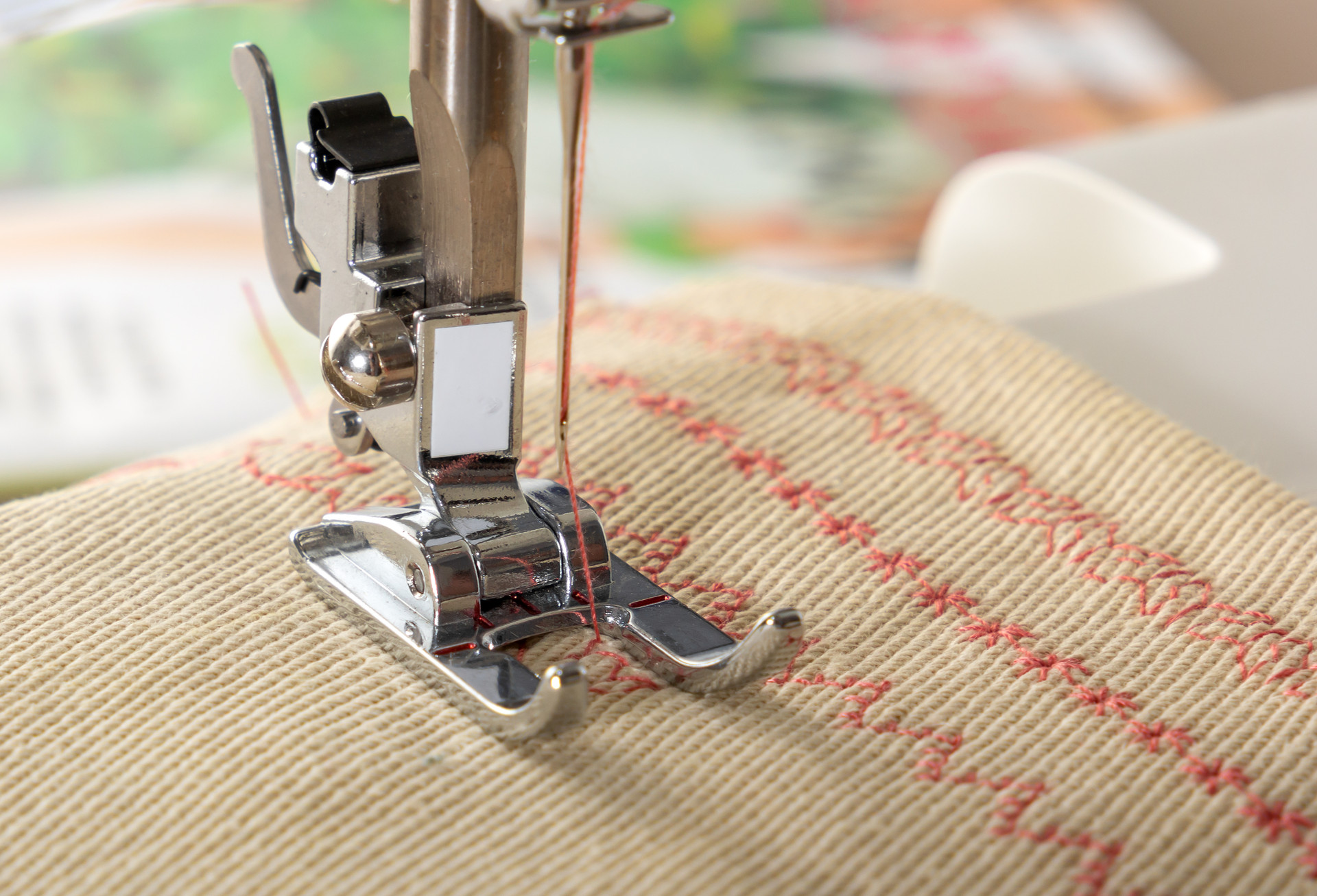 Which Sewing Machine Foot Should You Use? A Beginner’s Guide 