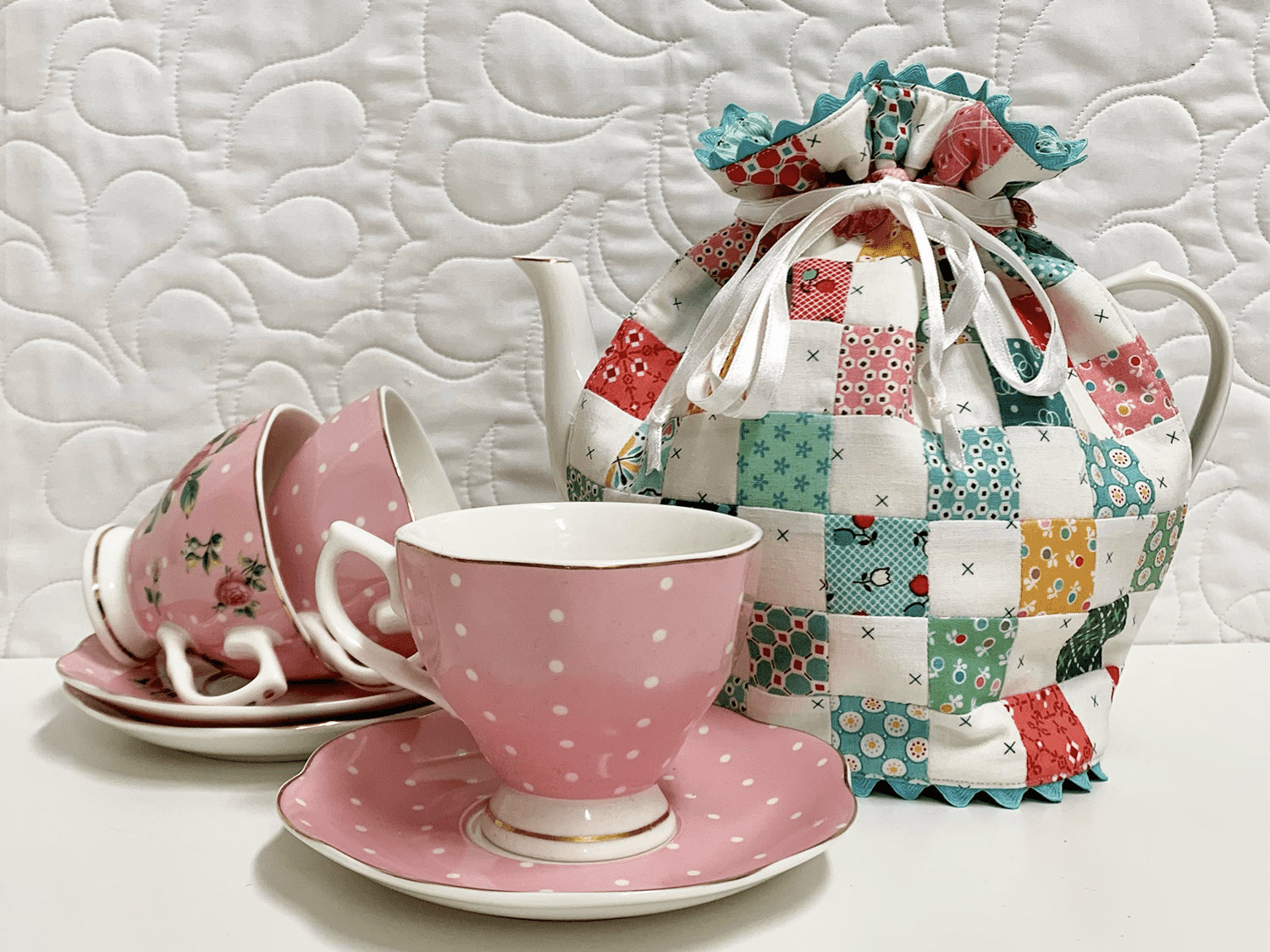 How to make a Scrappy Tea Cozy Using Fabric Scraps