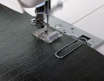 SINGER® Roller Snap-on Presser Foot