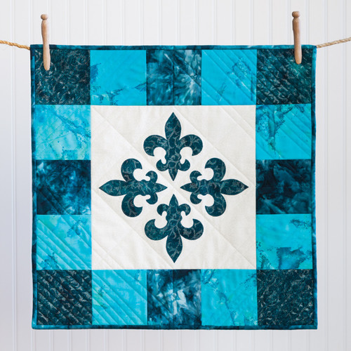 GO! Fleur De Lis Table Topper Pattern-0