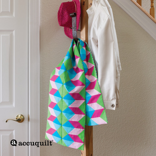GO! LeMoyne Star Parts Scarf Pattern (hanging)