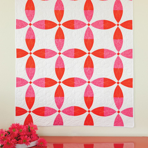 GO! Rings of Tangerine Quilt (Lifestyle)