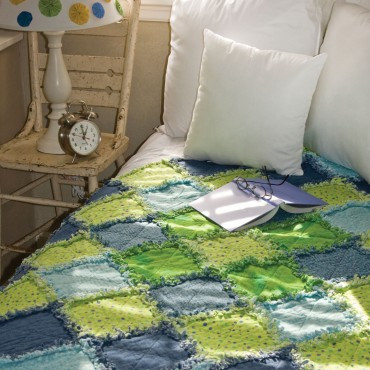 GO! Cozy Rag Squares Lap Quilt (lifestyle)