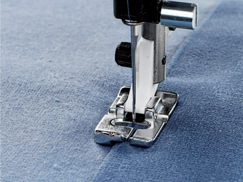 Left-Edge-Topstitch-Foot