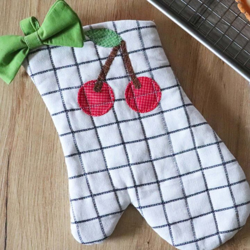 GO! Cherry Pie Oven Mitt Pattern
