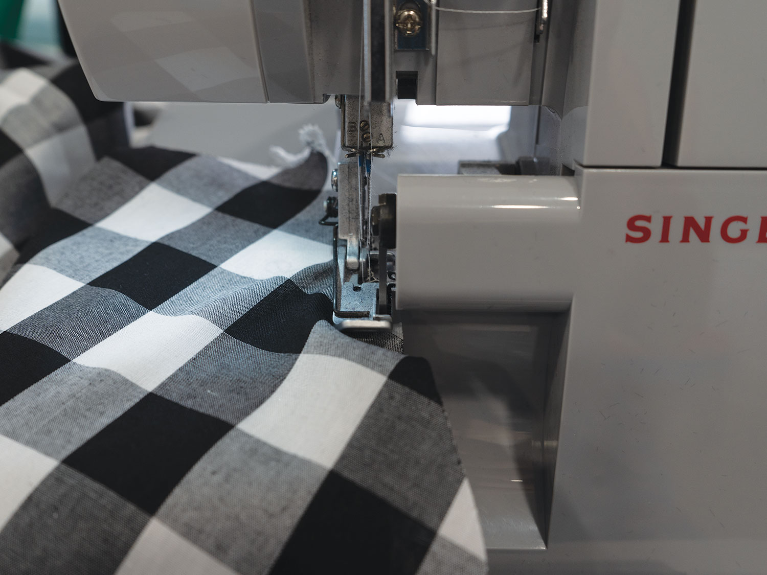 overlocking-seams