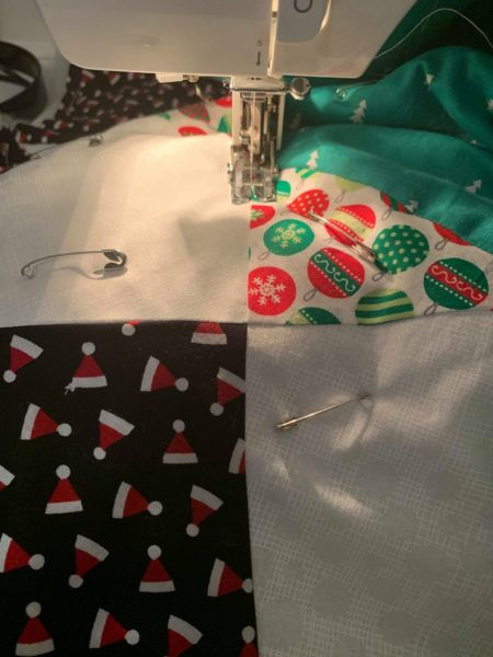 Christmas Tree Skirt- Stitch in the ditch