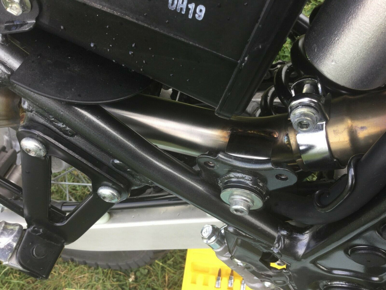 DR650 SE 1996-2023 Screaming Demon Black S/O Oval Exhaust