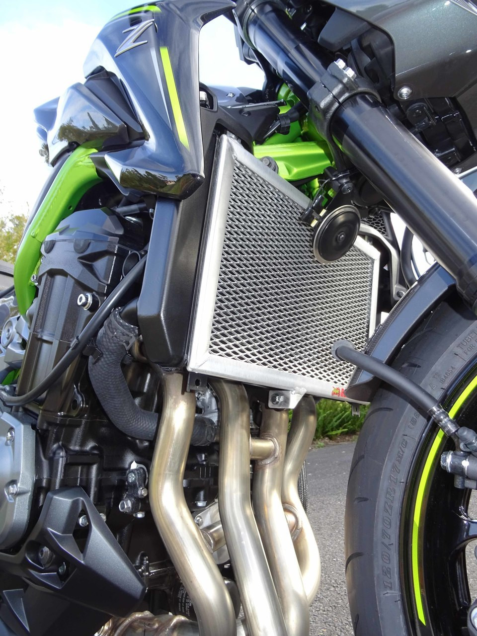 Kawasaki Z900 2017-2024 Radiator Guard