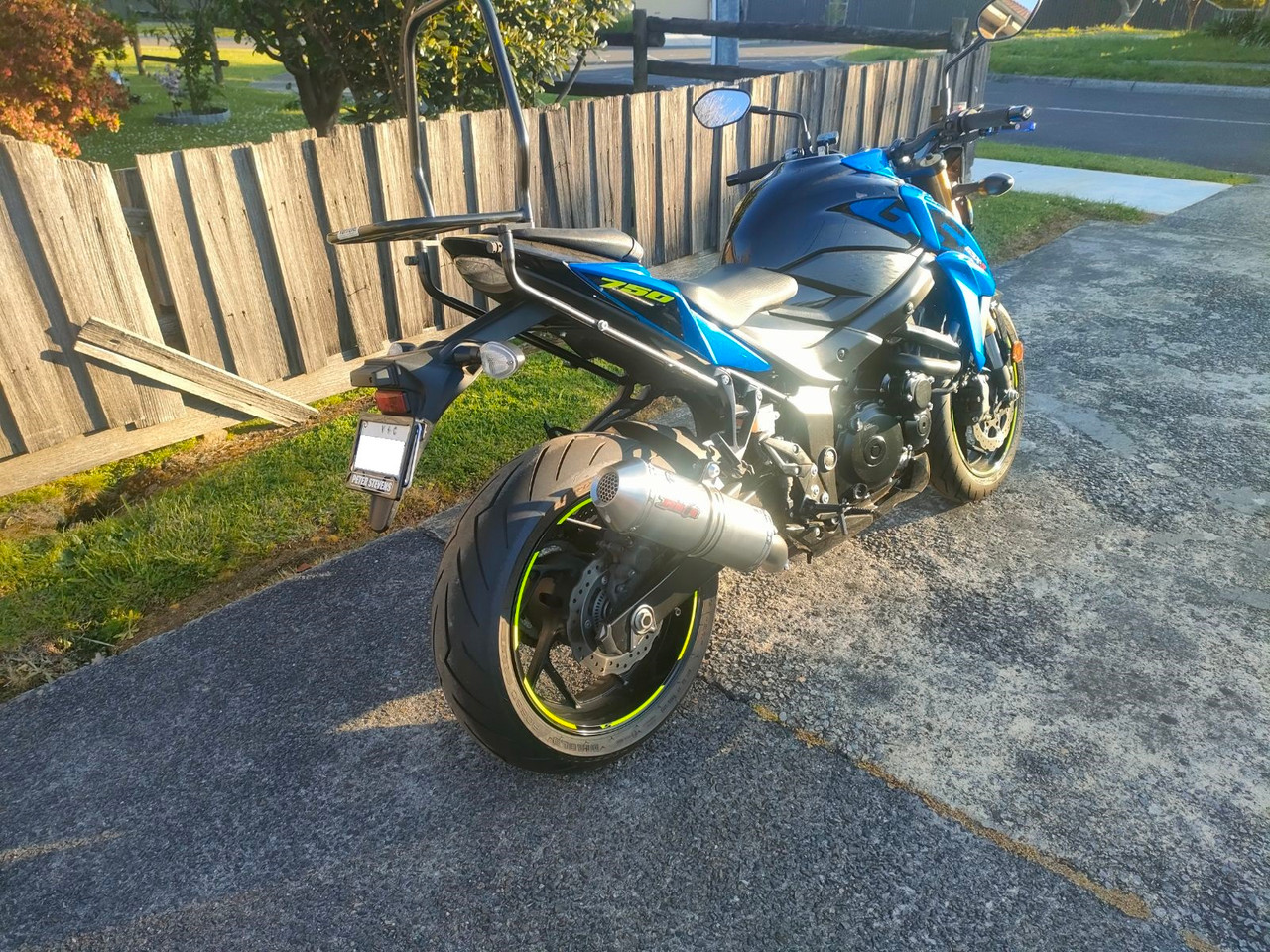 GSXS 750 2016-2023  Screaming Demon S/S S/O Oval Exhaust