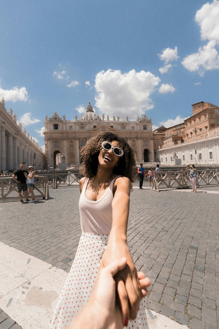 Glow On the Go: Natural Skincare Tips for Traveling Radiantly