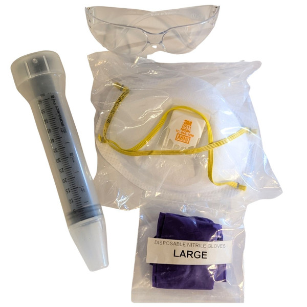 Oxalic Acid Application Kit includes tools to use oxalic acid safely. A dosing syringe is also included to help in the application process.