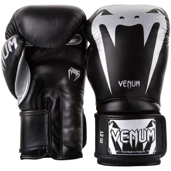 Venum Giant 3.0 Boxing Gloves - Nappa Leather (Blk/Silver) Venum Giant 3.0 Boxing Gloves - Nappa Leather (Blk/Silver)