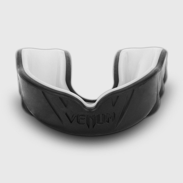 Venum Challenger Adult MouthGuard (White/Blk)