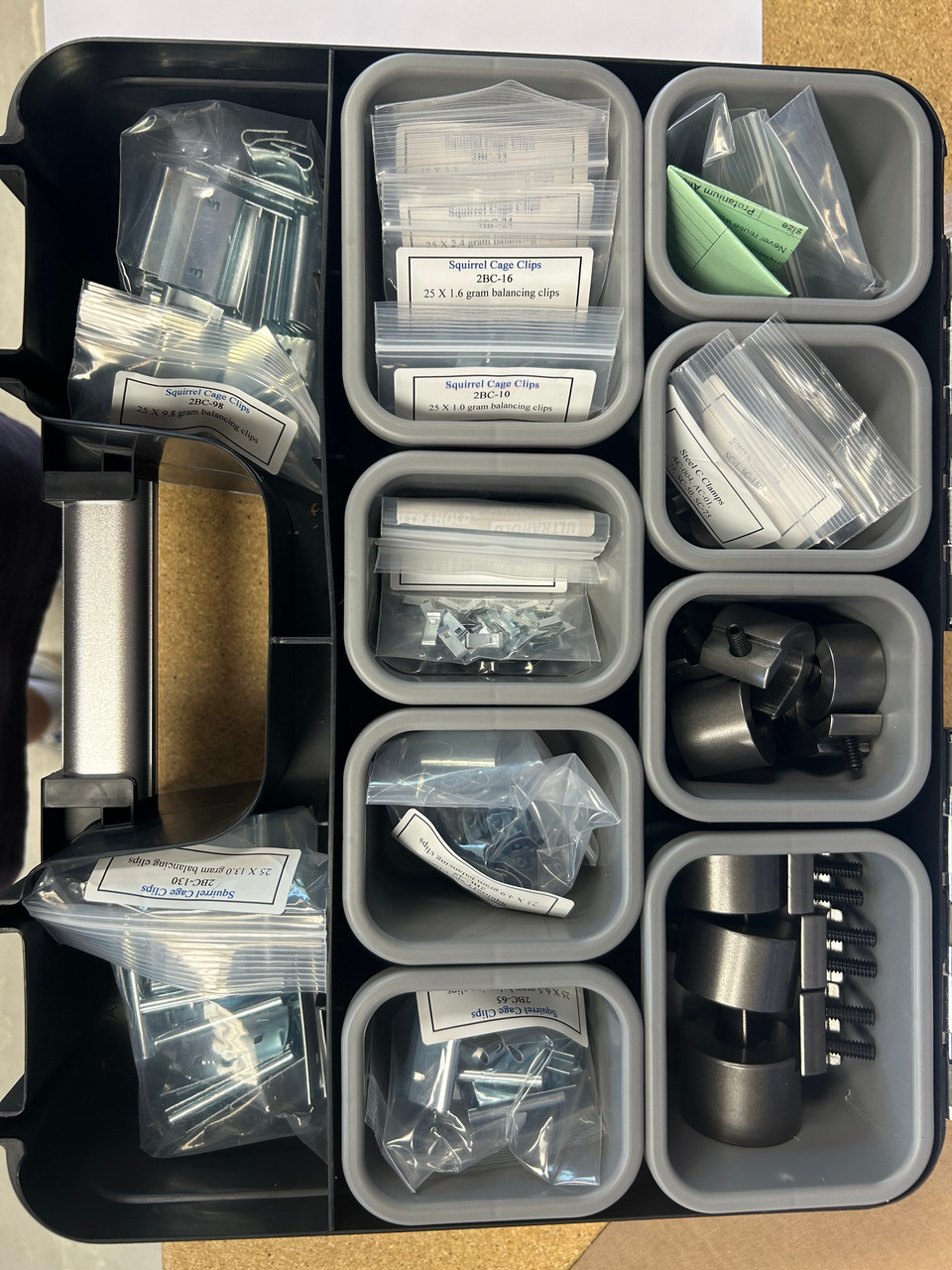 Rubber cups to stay organized