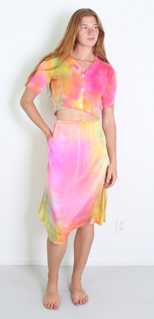 100% CASHMERE MISS S/S V CROP BUTTON CARDI