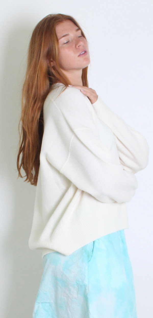 MERINO WOOL DEEP V BOYFRIEND SWEATER NATURAL