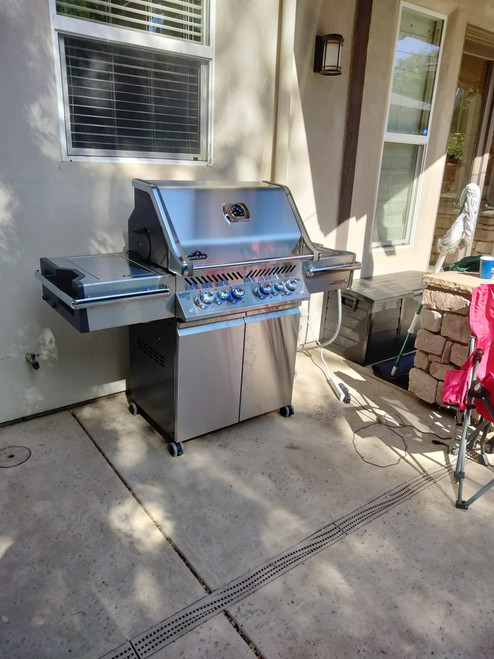 Napoleon Prestige Series Gas Grill assembled by a HandyBuddy expert in Davis, CA · Oct 2024
