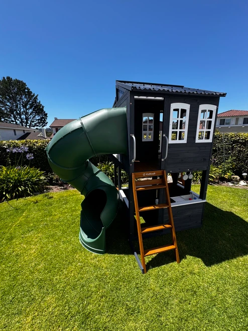 Kidkraft Cozy Escape Playhouse assembled by a HandyBuddy expert in Rancho Palos Verdes, CA · Jun 2024