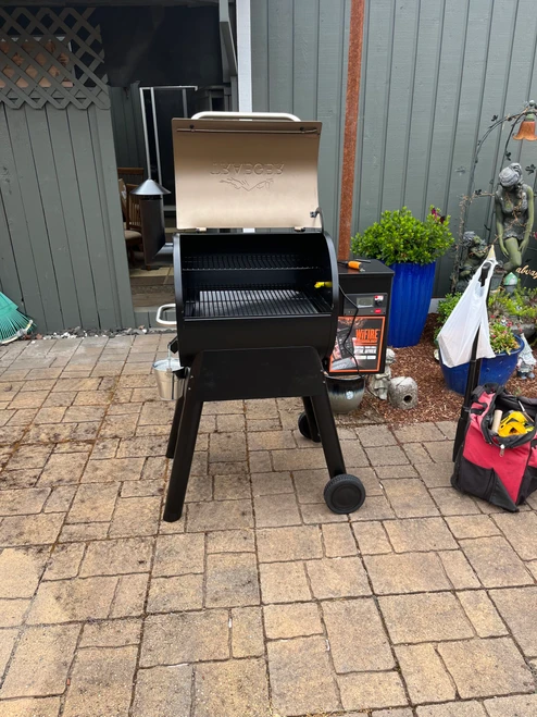 Traeger Pro Pellet Grill assembled by a HandyBuddy expert in Tigard, OR · Jun 2025