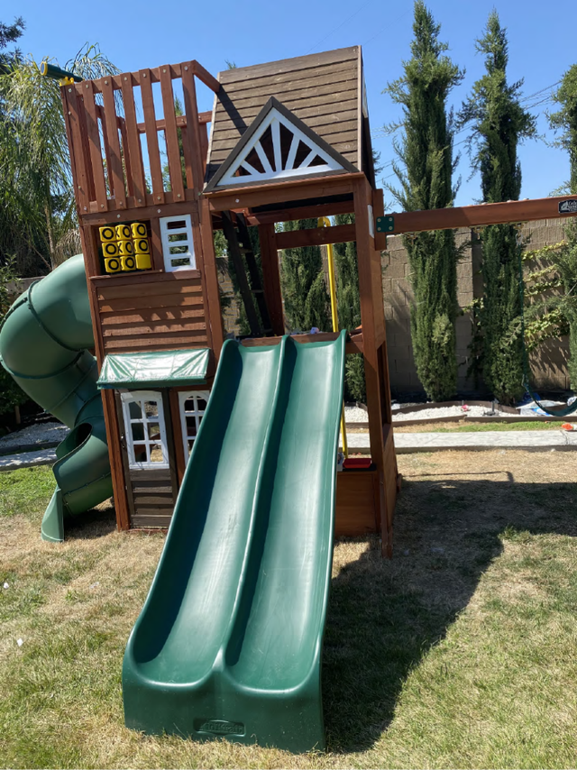 Cedar Summit Hilltop Playset Installation Instant Online Quotes!