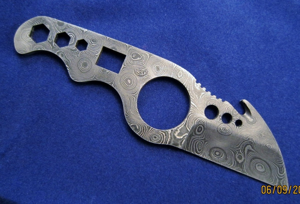 Lacy Smith - Damascus Neck Knife - SK0129-FLS