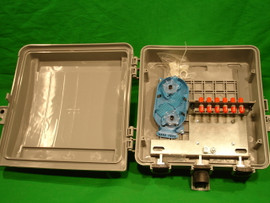 Outdoor Fiber Distribution Box with 6 ST MM and Splice Tray