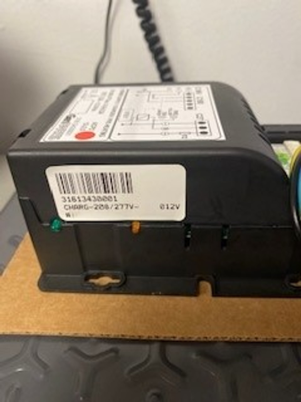 31613430001 12V BATTERY CHARGER