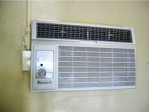 JUSTRITE 12, 16 Drum (387, 506 Cu Ft), 20,000 BTU Explosion Proof Air Conditioner for Outdoor Safety Lockers - 915307 JUSTRITE 12, 16 Drum (387, 506 Cu Ft), 20,000 BTU Explosion Proof Air Conditioner for Outdoor Safety Lockers - 915307