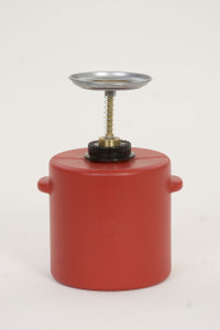 Polyethylene - Red - 4 Qt. (P-714) Polyethylene - Red - 4 Qt. (P-714)