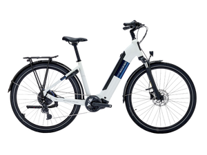 Raleigh Motus Derailleur 2027 electric bike in Sparkling White featuring a Bosch Performance Line motor, integrated 500Wh battery and low-step frame for effortless everyday riding.