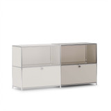 Cubox Erweiterungs-Set mit 2 Ebenen und 1 Klappe in Seidengrau als Anbau an ein bestehendes Modul, Schrägansicht freigestellt auf weißem Hintergrund