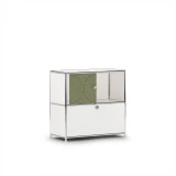 Cubox Sideboard mit Soft Panel Moosgruen mit Metallknopf, Nahaufnahme mit sichtbarer Filzstruktur