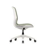 ofinto Flex Office in Grün ohne Armlehnen Seitenansicht - geschwungene Silhouette zeigt die ergonomische Formgebung und atmungsaktive Stoffpolsterung