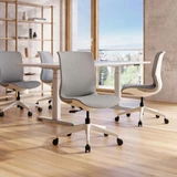 ofinto Flex Office in Weiß - neutrales Design für flexible Bürokonzepte und professionelle Arbeitsplätze mit höhenverstellbaren Tischen