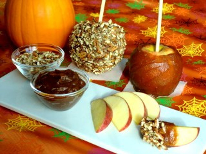 Raw Caramel Apples with Honey