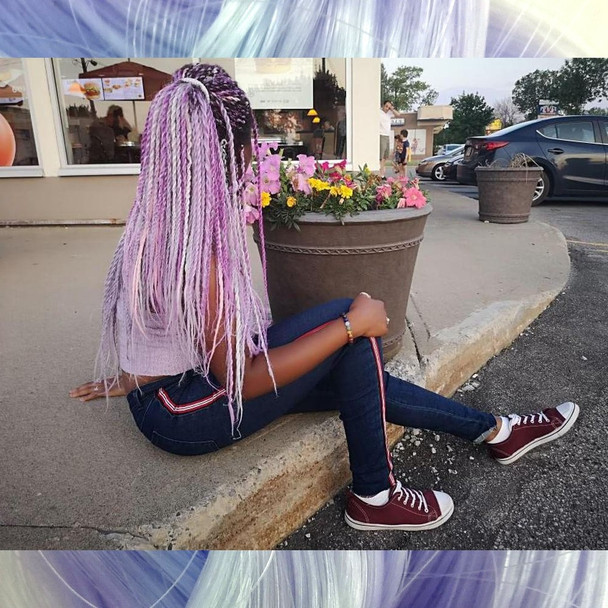 ameathyst_e wearing thermal color change hair in Baby Pink/White, Pastel Lilac/Icy Blue, and Light Plum/Candyfloss, kk jumbo braid in Lavender, Orchid, and White