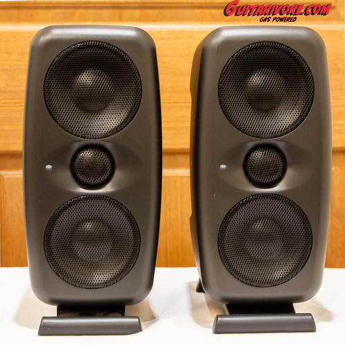 IK Multimedia iLoud MTM Monitors (Excellent)