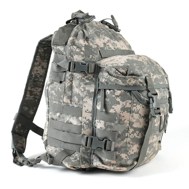 acu military laptop backpack UCP Assault Pack US ARMY Molle II 3 day Pack by which you can attach outdoor gears East West U.S.A RTC525 Tactical